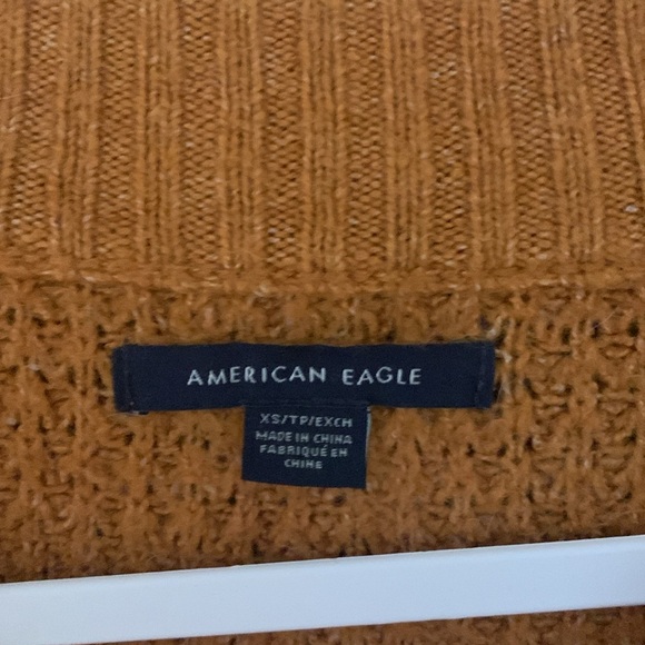 American Eagle sweater - Picture 2 of 2